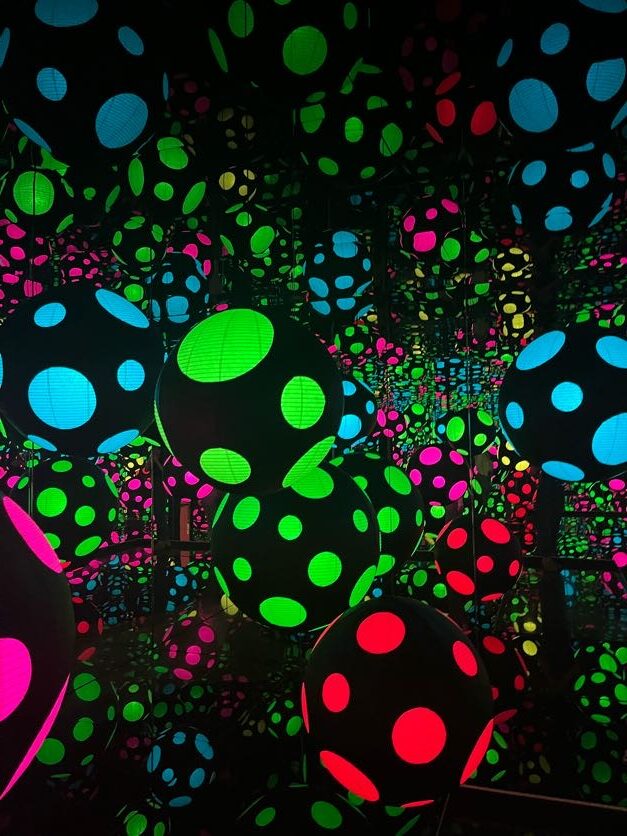 Yayoi Kusama's Infinite Dots Bounce To Louis Vuitton